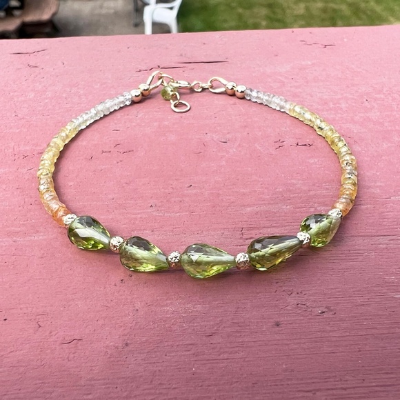 Natural Peridot and Yellow Sapphire Bracelet in Solid 14K Gold 585 - Picture 10 of 11